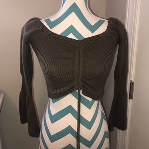 LF SEEK THE LABEL CROPPED SWEATER